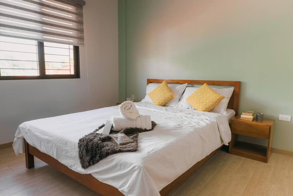 Two Bedroom Residential Home With Own Parking アンヘレス エクステリア 写真